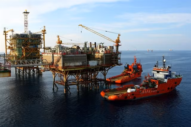 The Bạch Hổ oil field (White Tiger oilfield) is a major oil field in the Cuu Long basin of the East Sea located offshore due east of the Mekong Delta.