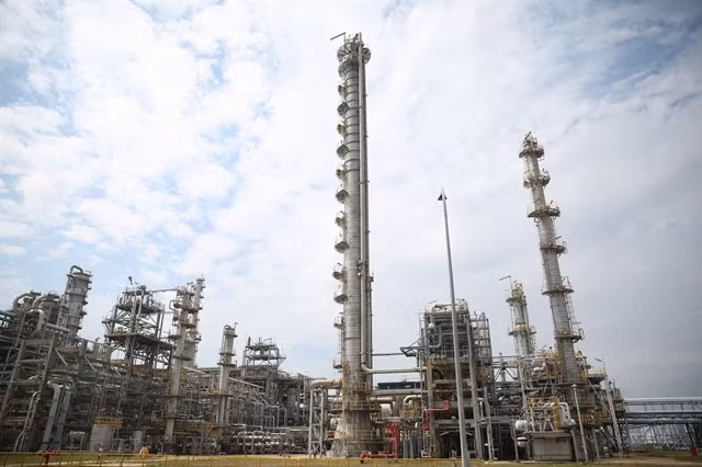 The Dung Quất Oil Refinery in the central province of Quảng Ngãi.