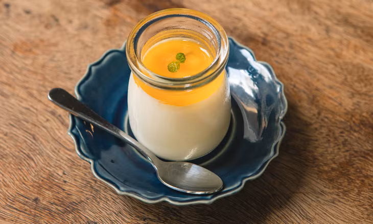 One dessert option featured on the menu is yogurt, topped with fruit jam. Photo by VnExpress/Tung Le