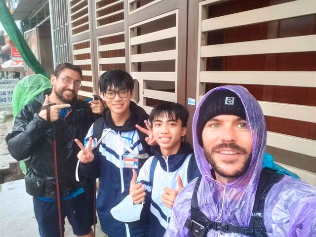 Jake Norris at Quảng Ngãi Province during the charity walk.
