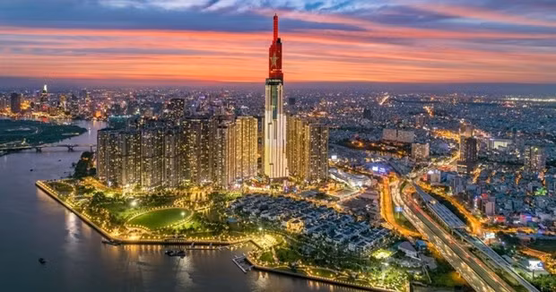 Vietnam among Asia-Pacific’s top-performing markets in 2024 first half: CNBC hinh anh 1
