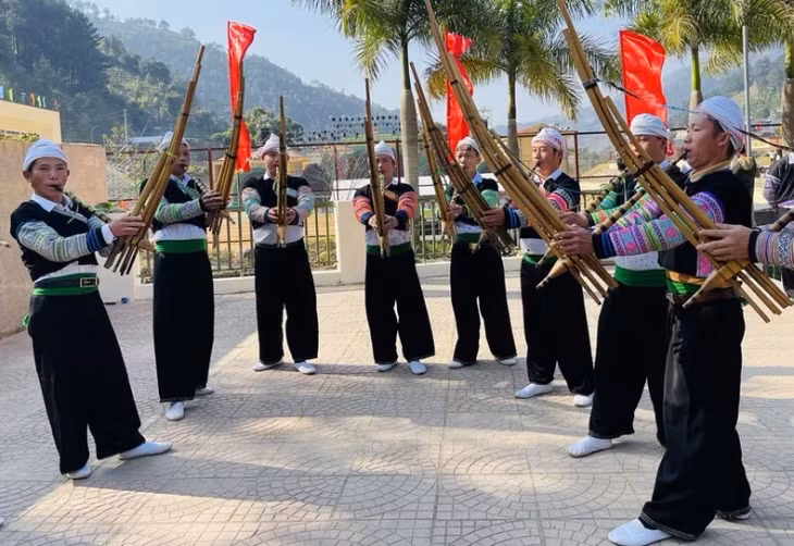 A pan-pipe performance of H'Mong ethnic men in Mu Cang Chai District, Yen Bai Province