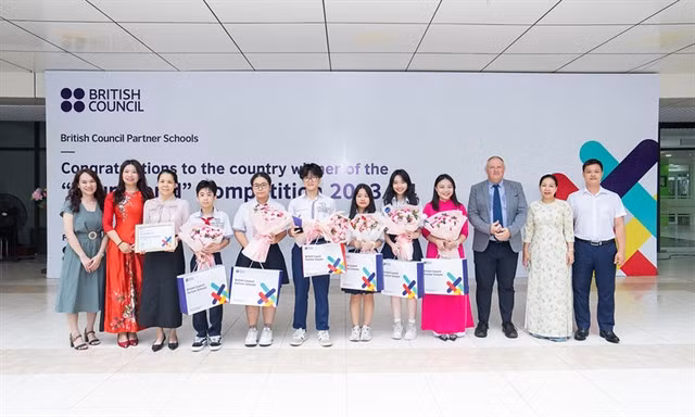 Students from Thanh Xuân Secondary School in Hà Nội were the East Asia region's second place winners in a global British Council Partner School competition. Photo coutersy of British Council