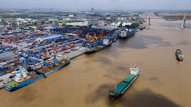 The Hải Phòng Port in Hải Phòng City. Localities in the Red River Delta region are advised to prioritise the development of the logistics industry to advance the area's socio-economic development. — VNA/VNS Photo Tuấn Anh