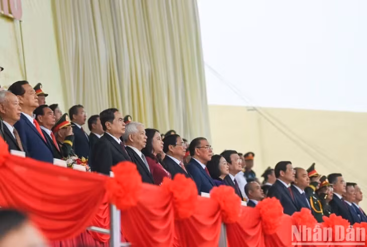 Party and State leaders and former leaders attend the 70th anniversary of Dien Bien Phu Victory.