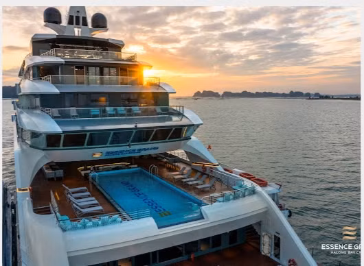 The luxury Essence Grand Halong Bay Cruise 2