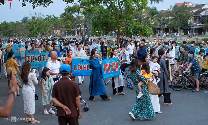 Hotels fully booked month before Reunification Day holiday