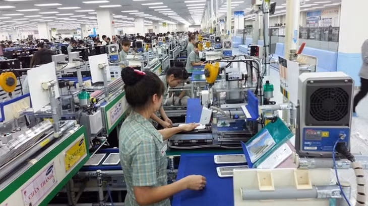 Phone and component exports brought in USD2.71 billion in the first half of August 2022.