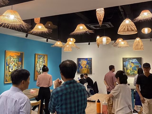 Visitors at the exhibition – VNS Photo Hồng Linh