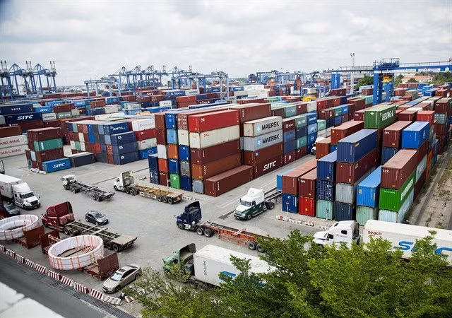 Tân Cảng-Cát Lái is a specialised container port which is ranked 29th among the largest and most modern container ports around the globe. Exports increased 17 per cent year-on-year in the first half of 2022. — VNA/VNS Photo