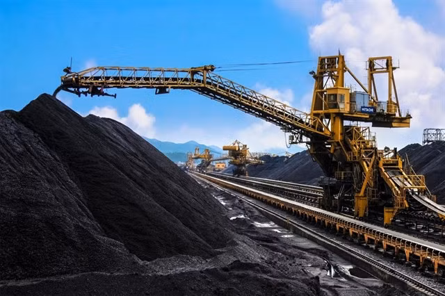 Coal production at Thống Nhất Mine in the northeastern province of Quảng Ninh. The demand for primary energy, including coal, will continue to increase, possibly peaking in the 2030-35 period.