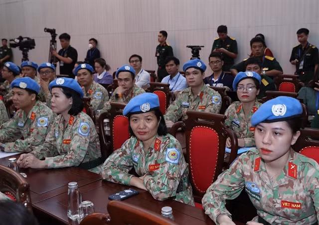 Female officers and soldiers participating in UN peacekeeping operations. — VNA/VNS Photo