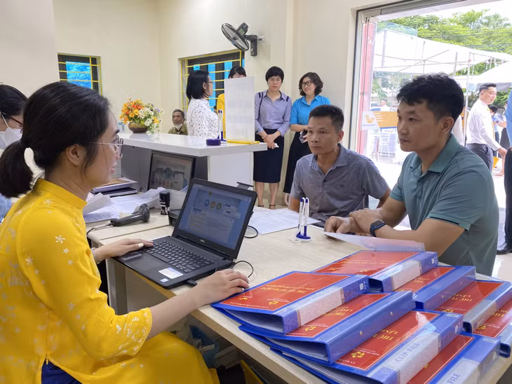 Citizens will be guided by postal staff to submit administrative procedures through the provincial public service portal.