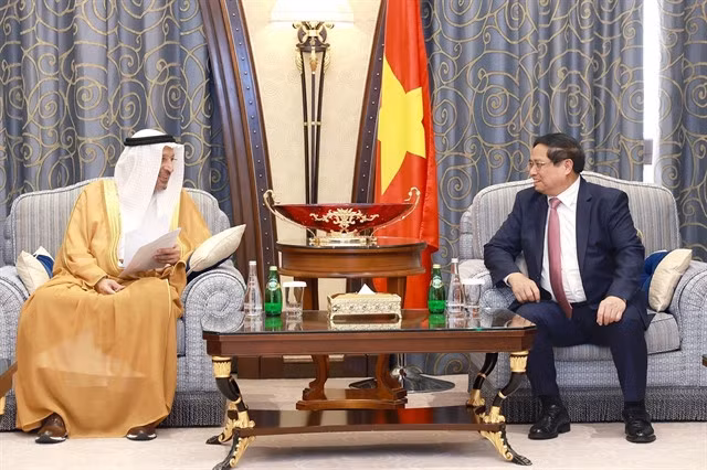 Prime Minister Phạm Minh Chính (right) had talks with Saudi Arabia's Minister of Investment Khalid bin Abdulaziz Al-Falih on Wednesday. — VNA/VNS Photo Dương Giang