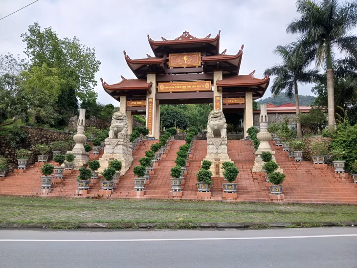 Truc Lam Yen Tu Pagoda