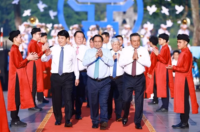 Prime Minister Phạm Minh Chính attends the "Cultural Festival for Peace". — VNA/VNS Photo Dương Giang