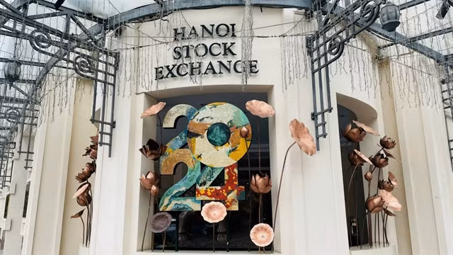 The headquarters of the Hà Nội Stock Exchange (HNX) in Phan Chu Trinh Street, Hà Nội. — VNS Photo Mai Hương