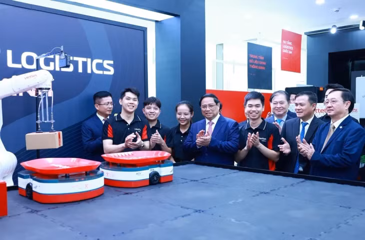 Prime Minister Phạm Minh Chính attended the Techconnect and Innovation Việt Nam 2024 and a ceremony marking the 5th founding anniversary of the National Innovation Centre (NIC) (October 2, 2019 - 2024) in Hà Nội on October 1. — VNA/VNS Photo Dương Giang