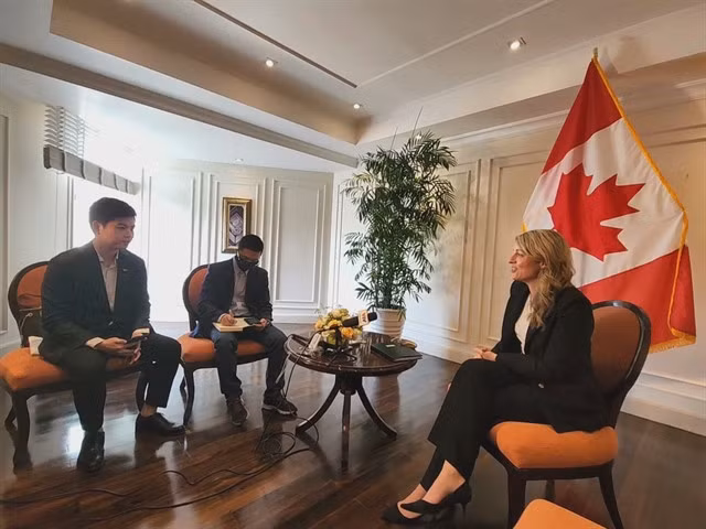 Canadian Minister of Foreign Affairs Mélanie Joly during the interview with Vietnamese media on Thursday as part of her visit to Việt Nam.