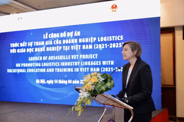 Ms. Bridget Collier, Acting Deputy Ambassador of Australia to Vietnam spoke at the event