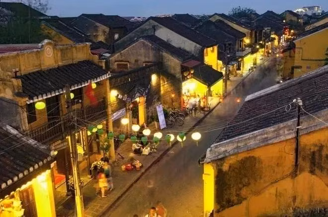 In Hoi An ancient town (Photo: VNA)
