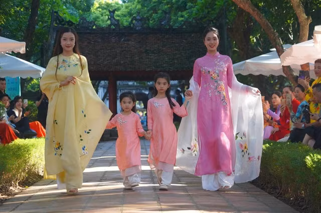Áo dài designs by Ngọc Hân. — Photo courtesy of Hanoi Department of Tourism