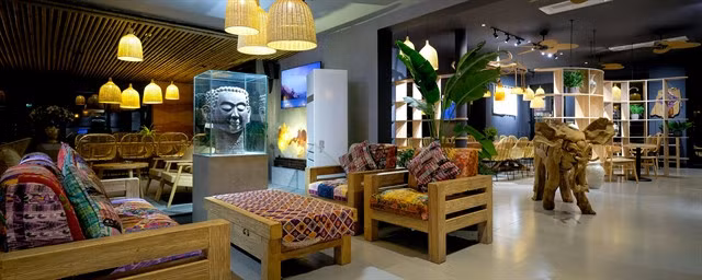 Trúc Lâm space displays many works of art such as wooden elephant statues, Buddha heads and other wooden statues reminiscent of Central Highlands tomb houses. Photo courtesy of the museum