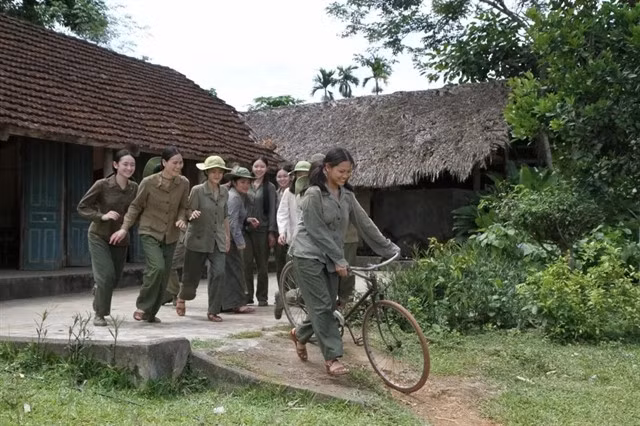A scene from the feature film 915 that portrays the lives and struggles of youth volunteers of Company 915 during the resistance war against US imperialists. Photo courtesy of An Thái Phương JSC