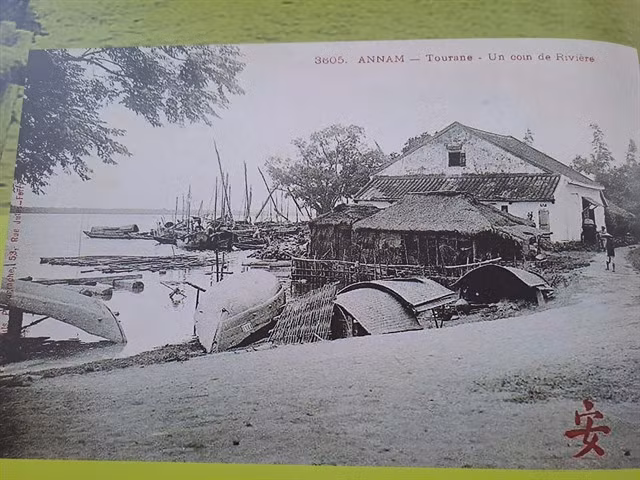 An old photo of the Hàn River bank in Đà Nẵng City, which was named Tourane (1888) under the French. VNS Photo Công Thành