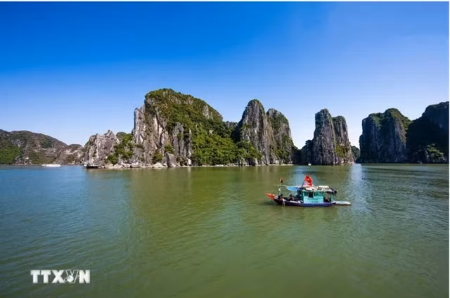 Hạ long Bay in the northern province of Quảng Ninh. VNA Photo