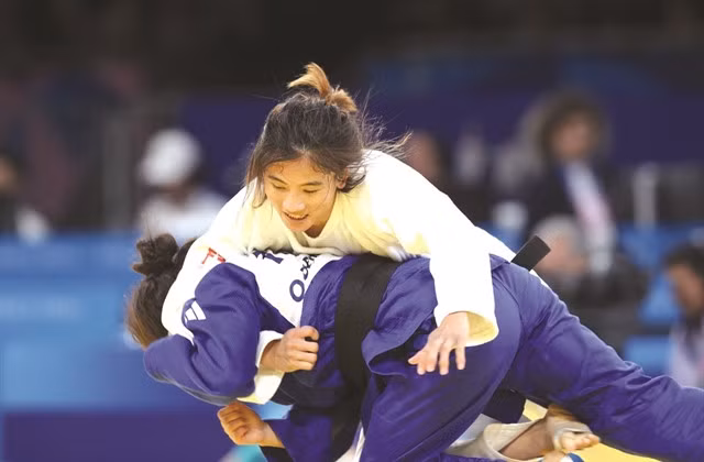 On the morning of July 27, Hà Nội time, judo athlete Hoàng Thị Tình competes in her first match with Tunisian athlete Oumaima Bedioui in the women's 48kg class at the Olympics Paris 2024. Facing the current African champion, Tình unfortunately lost 0-1. VNA/VNS Photo Hoàng Linh