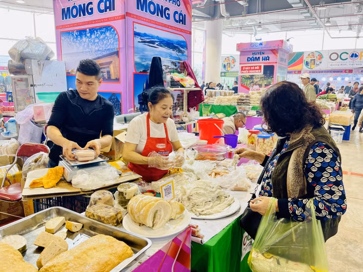 Mong Cai city's booth