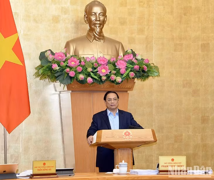 Prime Minister Pham Minh Chinh speaks at the meeting. (Photo: NDO)