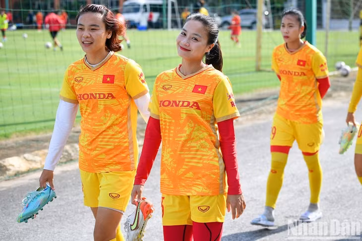 The team members are attending a training course at the Vietnam Youth Football Training Centre in Hanoi.