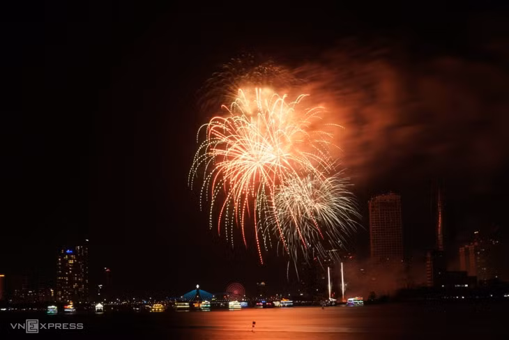 France wins Da Nang International Fireworks Festival