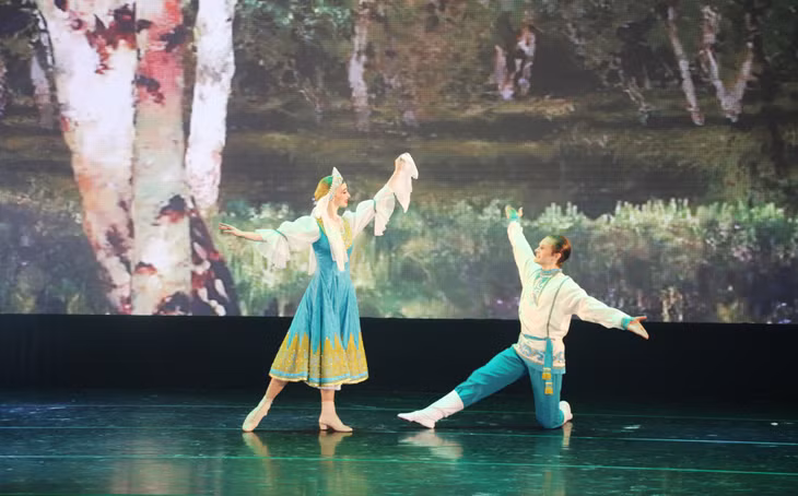 Russian Culture Day in Ha Long: Impressive concert performance ảnh 4