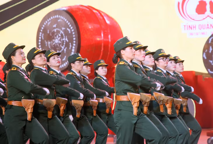 Female soldiers of the Provincial Military Command.