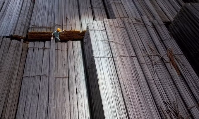 Construction steel sales fall 15% in April
