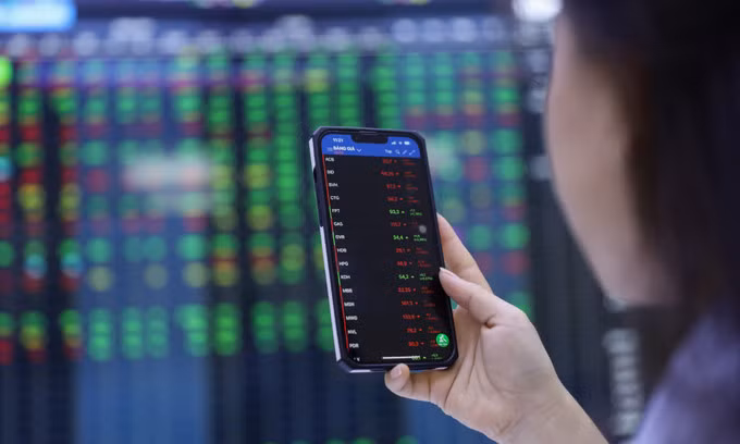 New stock accounts double the previous peak