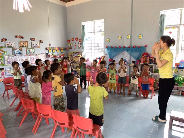 A kindergarten in a newly built village for ethnic minority population from four old villages. Providing a quality education for all is one of the important contents to ensure human rights. — VNA/VNS Photo Hồng Điệp