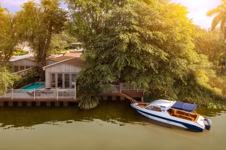 5 Vietnam resorts that allow access only by boat