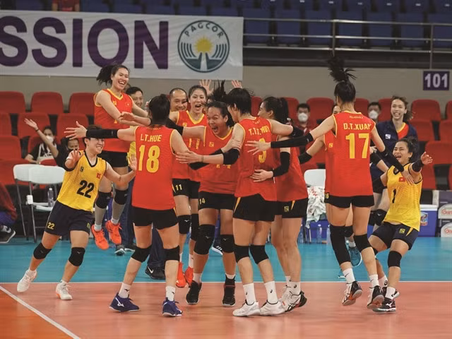 Vietnamese players seen celebrating their win over Chinese Taipei at the Asian Volleyball Cup on August 26 in the Philippines. Việt Nam will play in the ASEAN Grand Prix from September 9-11 in Thailand. Photo thethao247.vn