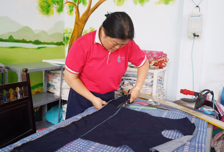 Old jeans are resewed into bags, backpacks, and rice bags.