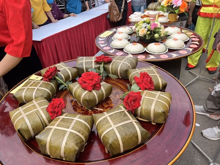 ‘Chung’ and ‘giay’ cakes are indispensable offerings at major traditional festivals and celebrations of Vietnamese people.