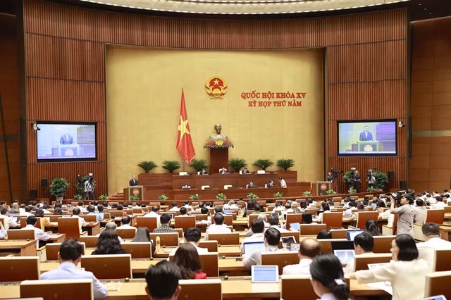 The 15th-tenure National Assembly at the plenary session on Tuesday morning. — VNA/VNS Photo Doãn Tấn