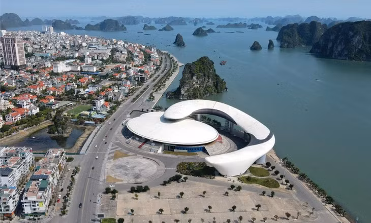 The coastal city of Ha Long