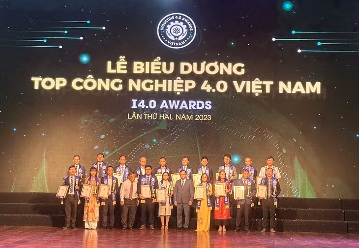 65 firms and seven localities honoured for outstanding performance in digital transformation ảnh 1