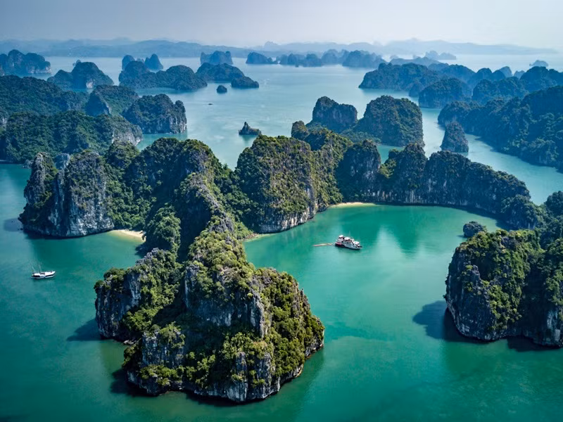 Halong-Bay-Located
