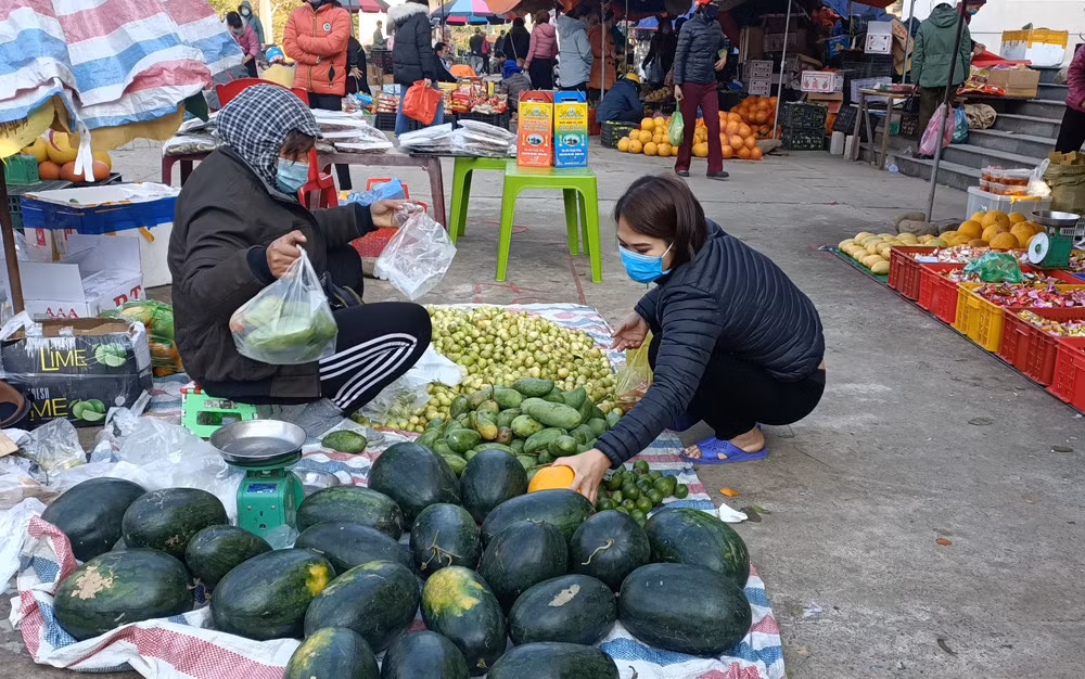 Crowded year-end markets notwithstanding, locals have conformed to all defined regulations on COVID-19 prevention.
