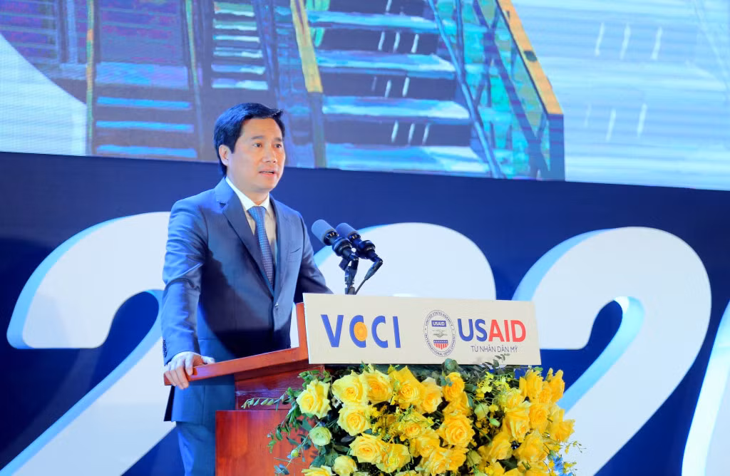Chairman of Quang Ninh PPC gave his speech at the ceremony.